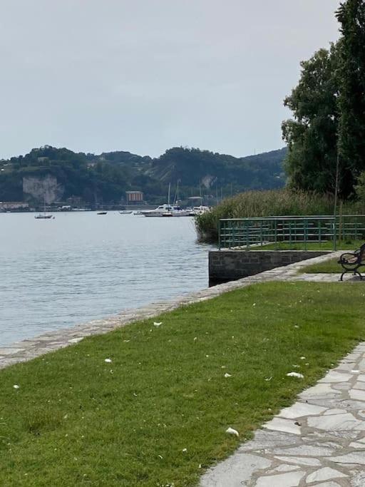 Apartament La Casa Nel Borgo Angera Zewnętrze zdjęcie