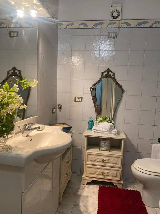 Apartament La Casa Nel Borgo Angera Zewnętrze zdjęcie