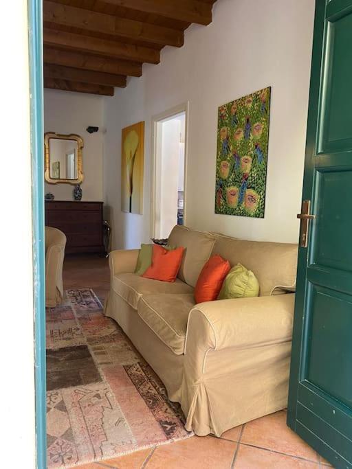Apartament La Casa Nel Borgo Angera Zewnętrze zdjęcie